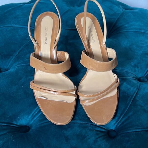 GIORGIO ARMANI BEIGE SANDALS SZ 9 - Picture 2 of 8